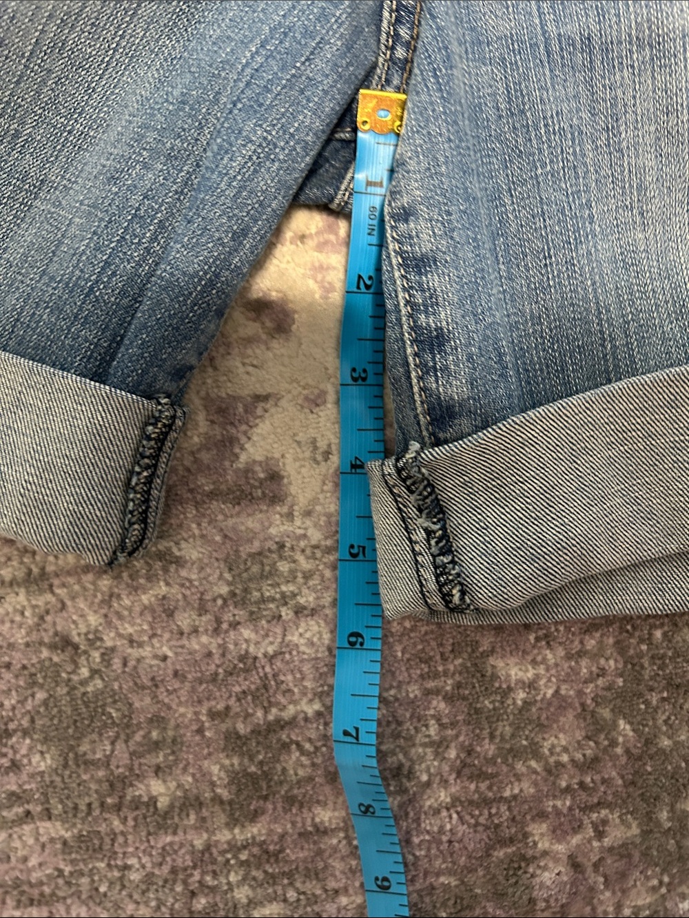 KUT FROM THE KLOTH Classic Blue Distressed Denim Shorts - Women 12 - Picture 7 of 11